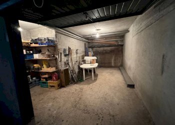 autorimessa - Appartamento via san Grato
 
17, Viola - foto 17