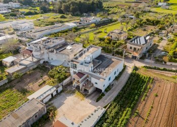 Foto 1 - Villa Via Ulmi
 
34, Uggiano La Chiesa - foto 1