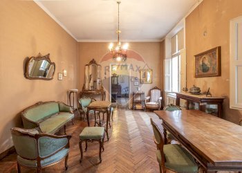 Villa VIA DANTE ALIGHIERI, 1 
 Centro storico, Reggio nell'Emilia - photo 16