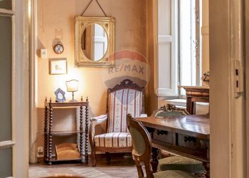 Villa VIA DANTE ALIGHIERI, 1 
 Centro storico, Reggio nell'Emilia - photo 17