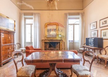 Villa VIA DANTE ALIGHIERI, 1 
 Centro storico, Reggio nell'Emilia - photo 32