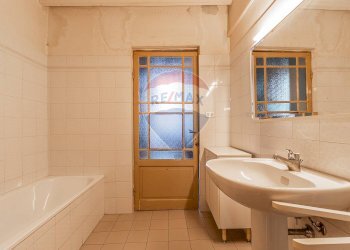 Villa VIA DANTE ALIGHIERI, 1 
 Centro storico, Reggio nell'Emilia - photo 58