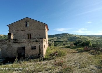 Foto 1 - Independent house Contrada Salegnano, Falerone - photo 1