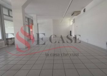 Foto 5 - Commercial Activity Alzano Lombardo - photo 5