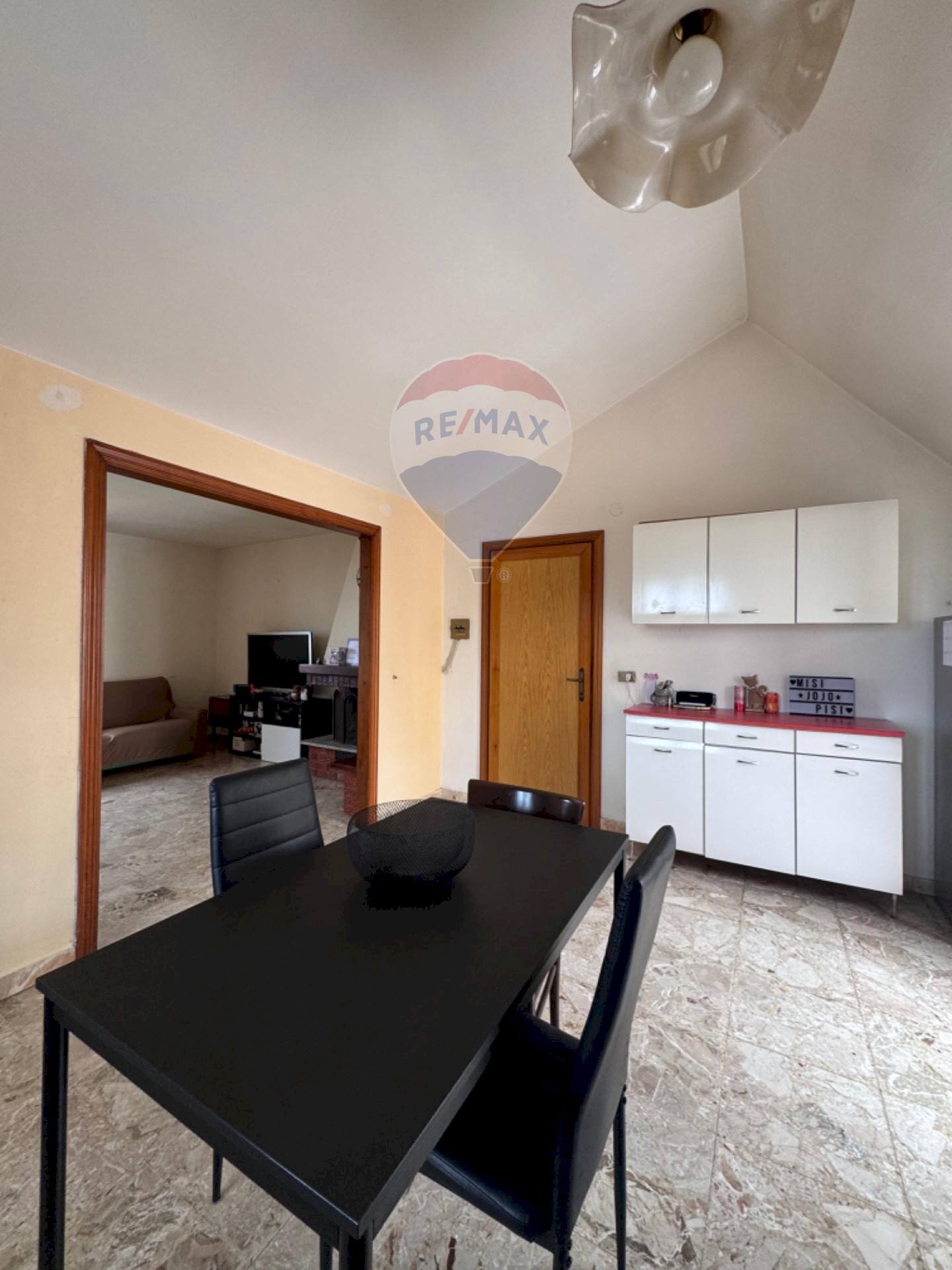 Sala da pranzo - Appartamento via Giacomo Leopardi
 
19/A, Montenero di Bisaccia - foto 2