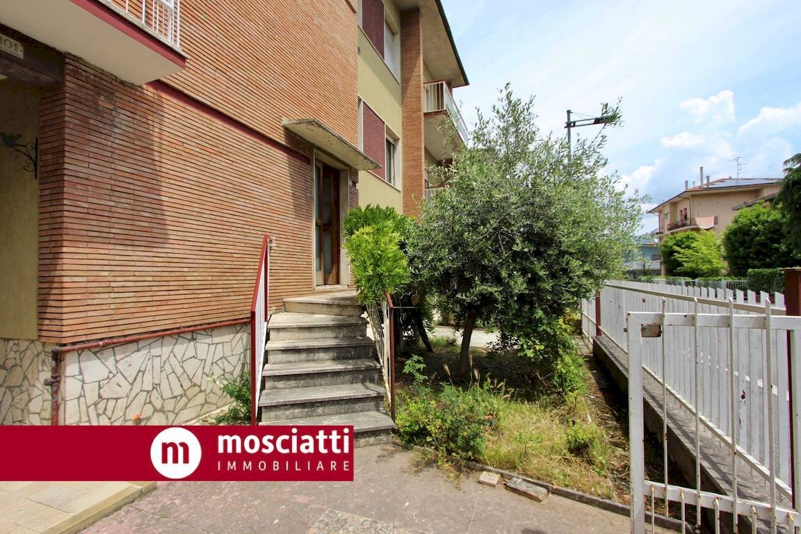 Foto 1 - Appartamento Viale Martiri Della Libertà, Matelica - foto 1