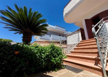 Foto 3 - Villa a Schiera Via Tonelli
 
3, Gallipoli - foto 3