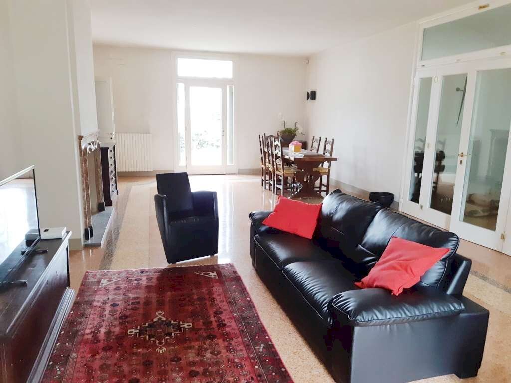 Villa Modena - foto 2