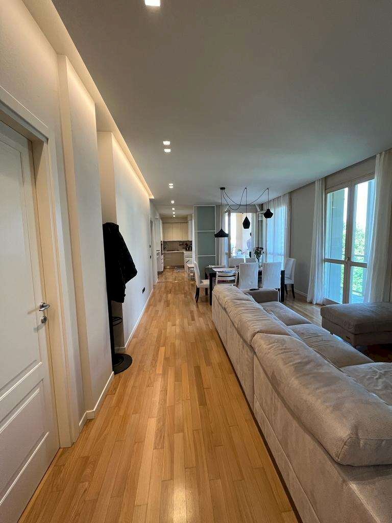 Three-room apartment Modena - photo 1