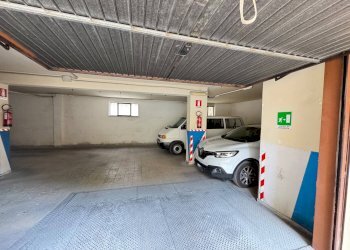 Foto 3 - Box via corsica
 
33, Monterotondo - foto 3