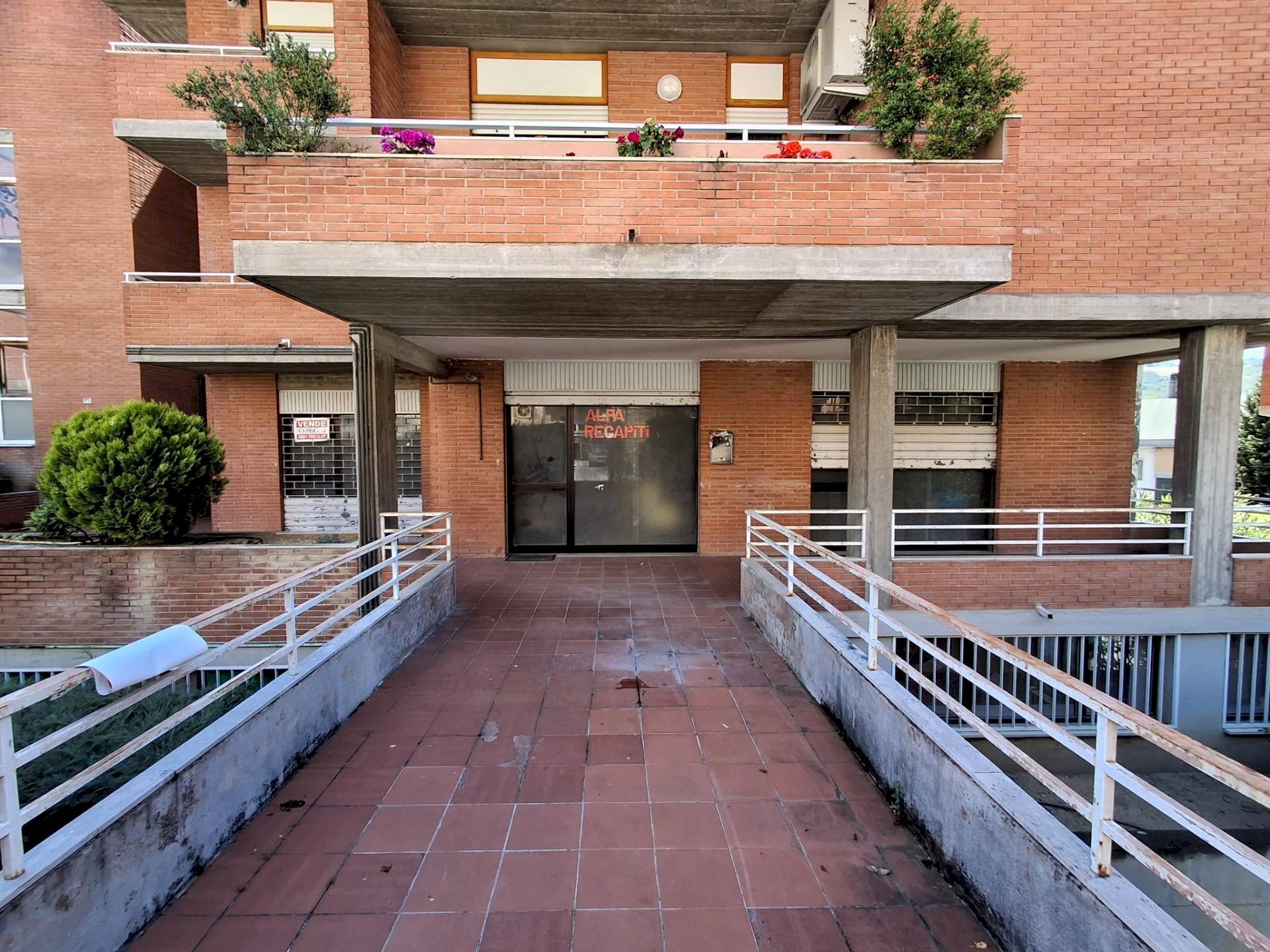 Foto 1 - Locale Commerciale VIALE CAVOUR, Teramo - foto 1