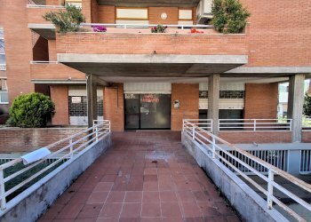 Foto 1 - Locale Commerciale VIALE CAVOUR, Teramo - foto 1