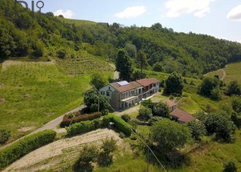 Foto 8 - Casa semi indipendente Via Collina-Asinari
 
1, Sessame - foto 8