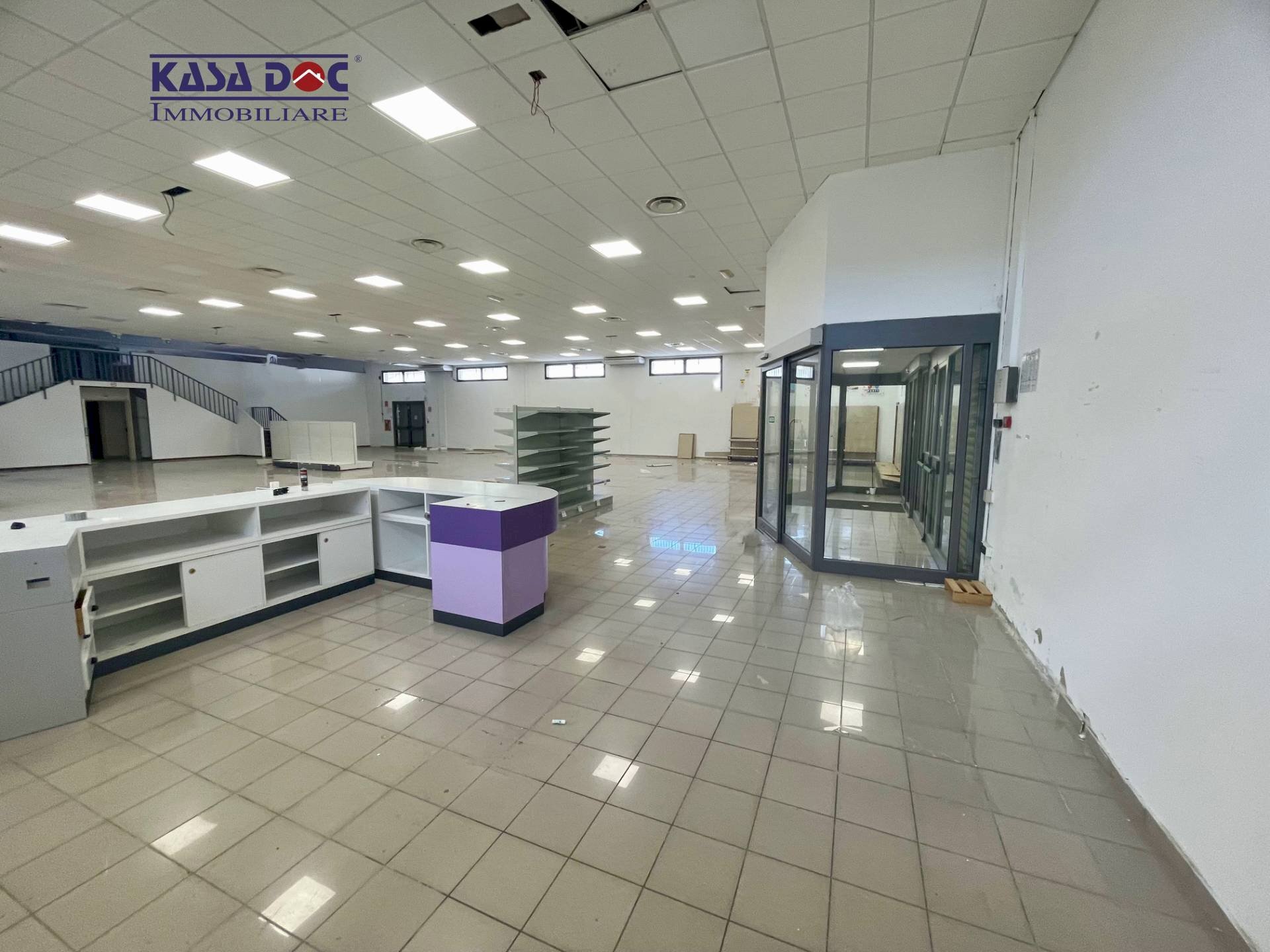 Foto 2 - Locale Commerciale Via Lucrezia della Valle, Catanzaro - foto 2