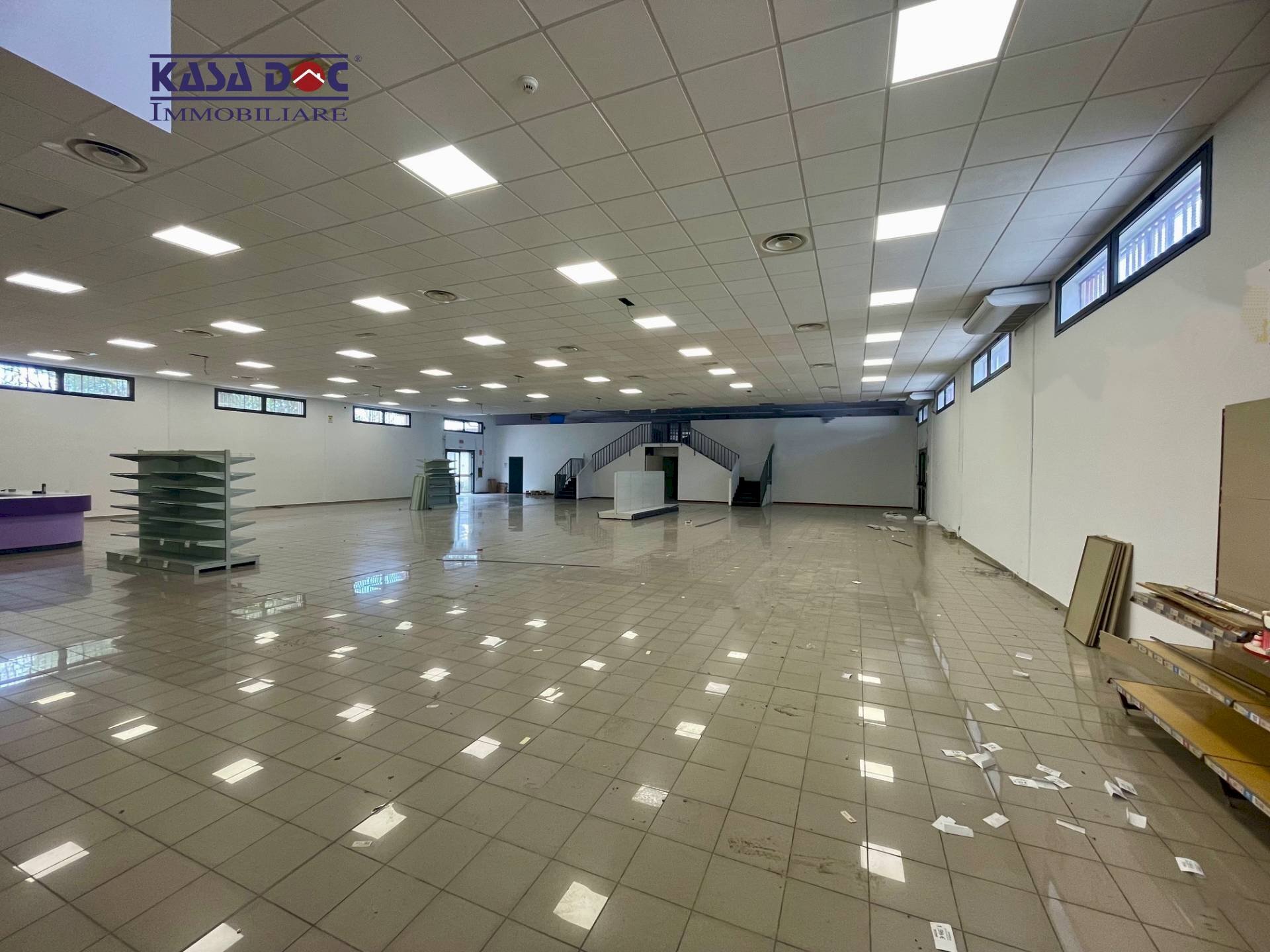 Foto 3 - Locale Commerciale Via Lucrezia della Valle, Catanzaro - foto 3