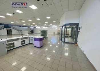 Foto 2 - Locale Commerciale Via Lucrezia della Valle, Catanzaro - foto 2