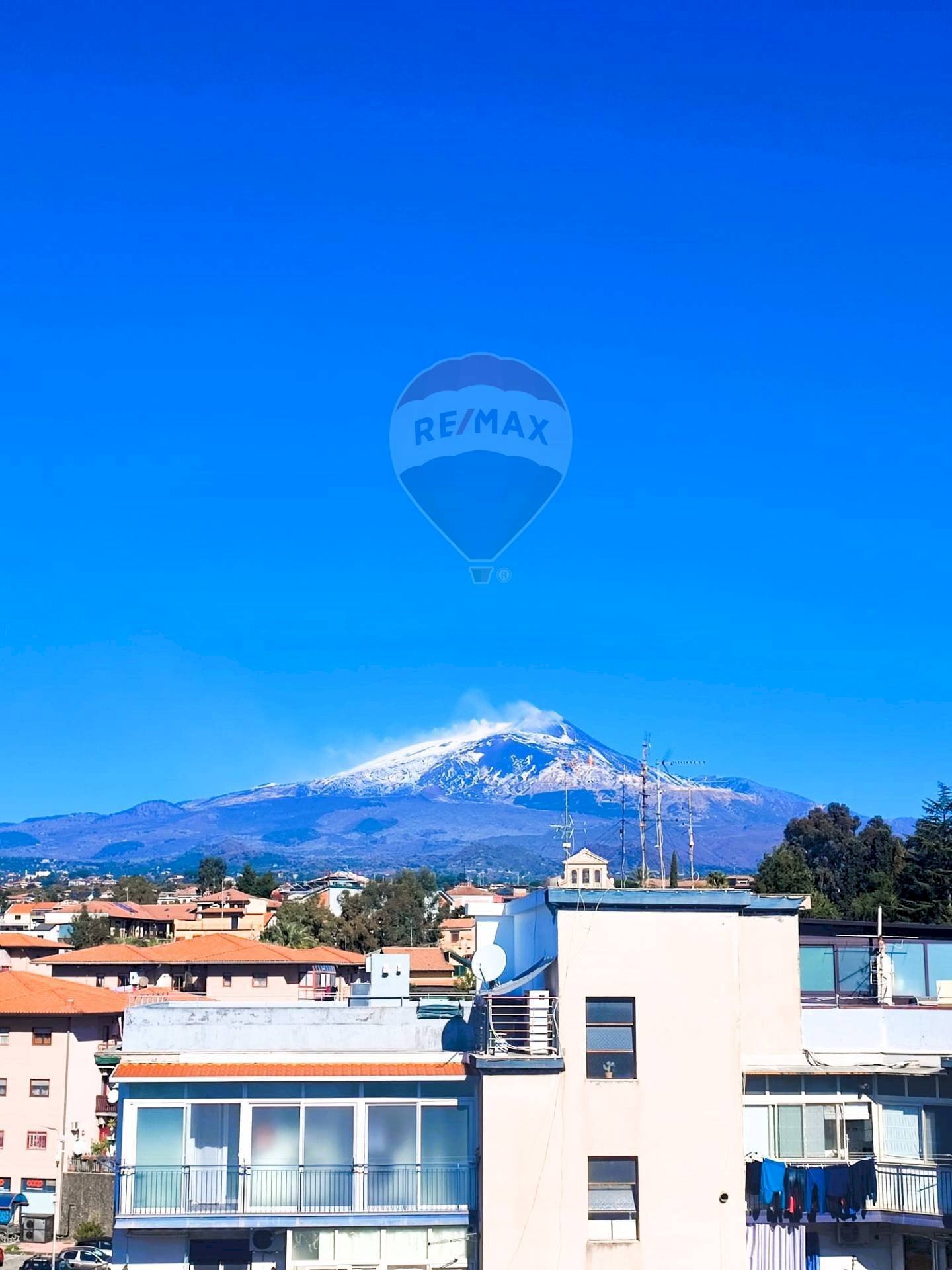 Vista delle montagne - Four-room apartment Corso San Vito
 
63, Mascalucia - photo 1