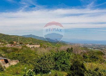 Vista delle montagne - Terreno edificabile via fornì
 
17, Piedimonte Etneo - foto 3