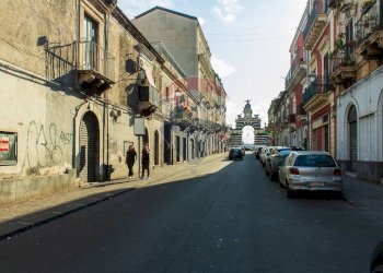Edificio all\'aperto - Shop Giuseppe Garibaldi
 
352, Catania - photo 1