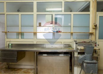 Dispensa di stoccaggio - Shop Giuseppe Garibaldi
 
352, Catania - photo 6