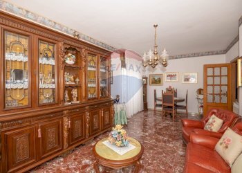 Sala da pranzo - Appartamento VIA TRAPANI
 
18, Caltagirone - foto 10