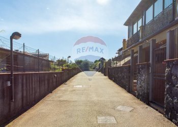 Edificio all\'aperto - Casa semi indipendente Via Professor Armando Rapisarda
 
6/C, Mascalucia - foto 30