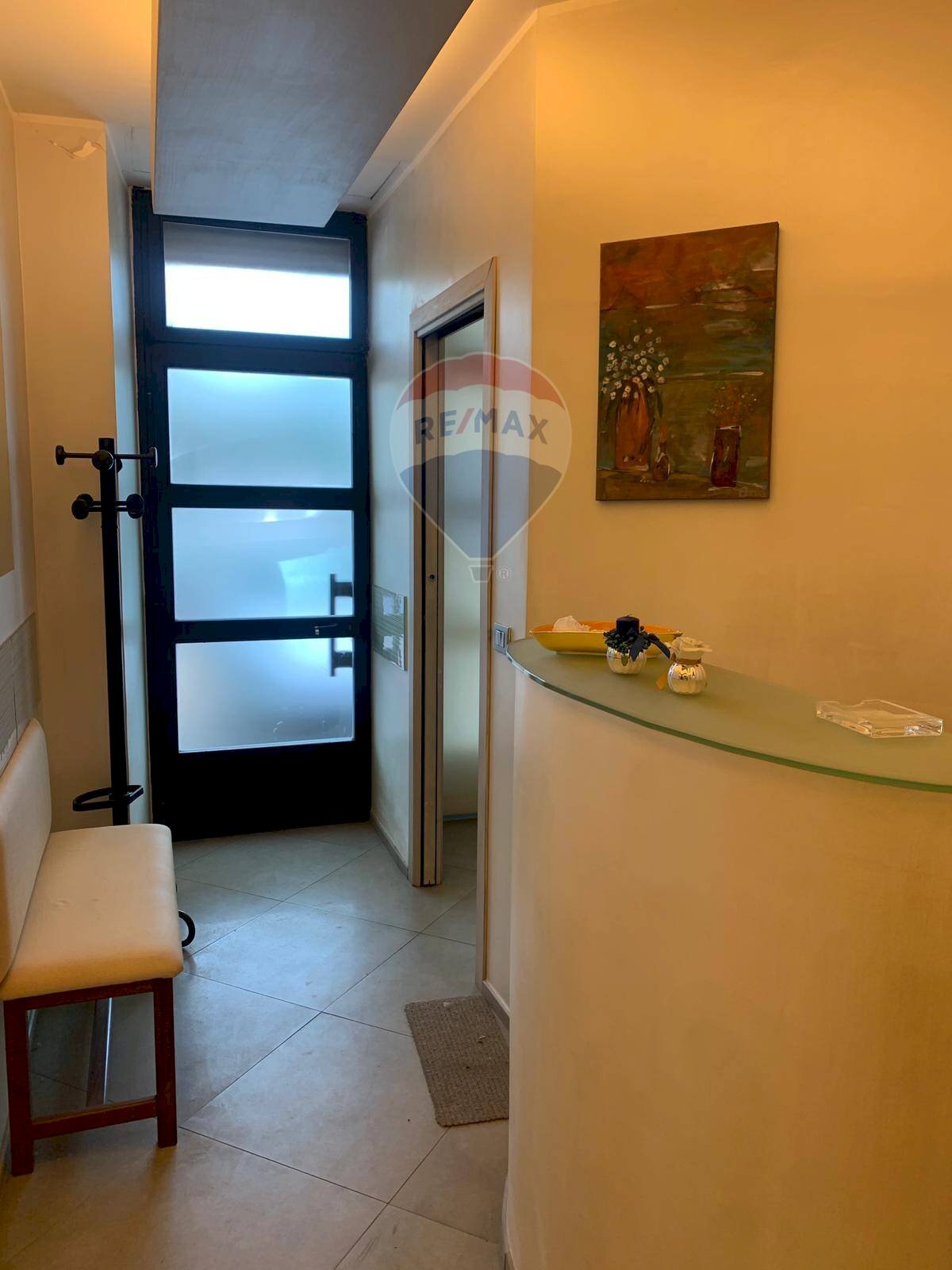 Hall / corridoio - Locale Commerciale Via Valsolda
137, Roma - foto 2