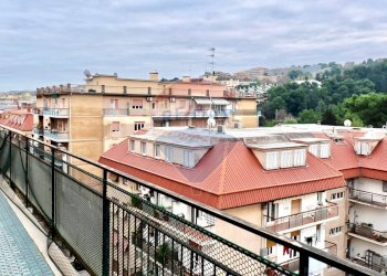 Balcone - Apartment Via Leopardi
 
7, Falconara Marittima - photo 9