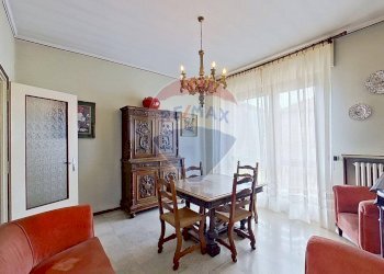 Sala da pranzo - Casa indipendente VIA MONTELLO
 
21, Sesto Calende - foto 17