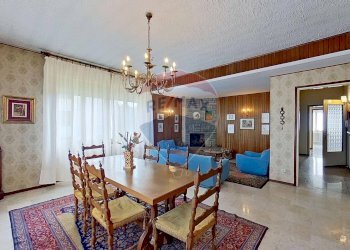 Sala da pranzo - Casa indipendente VIA MONTELLO
 
21, Sesto Calende - foto 21