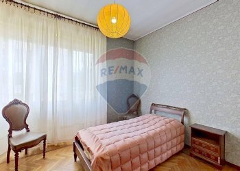 Camera / camera da letto - Casa indipendente VIA MONTELLO
 
21, Sesto Calende - foto 26