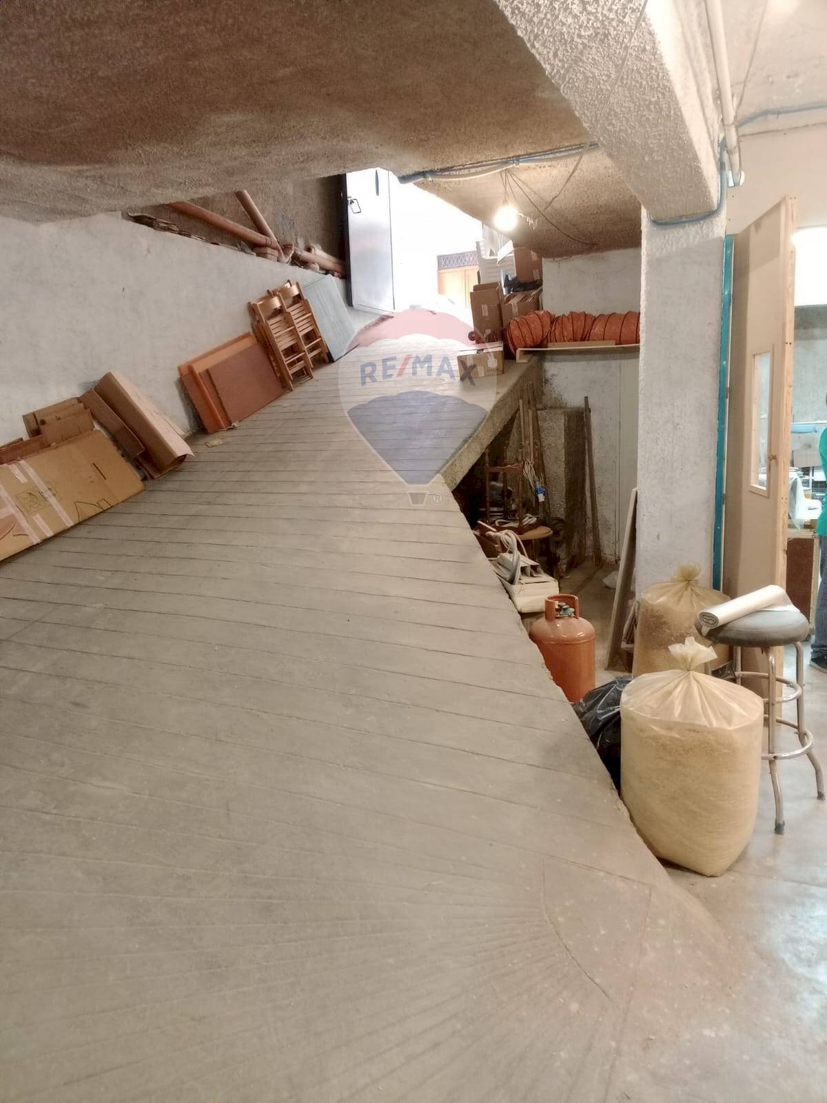 Sala da pranzo - Magazzino Via Nicolò Derellitto
 
45, Bagheria - foto 1