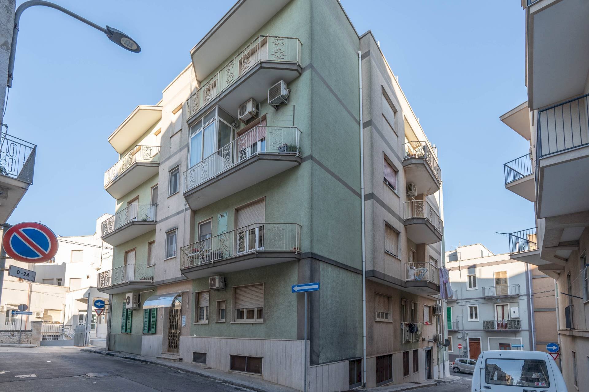 Foto 1 - Appartamento via damiano chiesa
 
1, Cisternino - foto 1