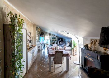 Foto 3 - Quadrilocale Via Luigi Settembrini
 
53, Giarre - foto 3