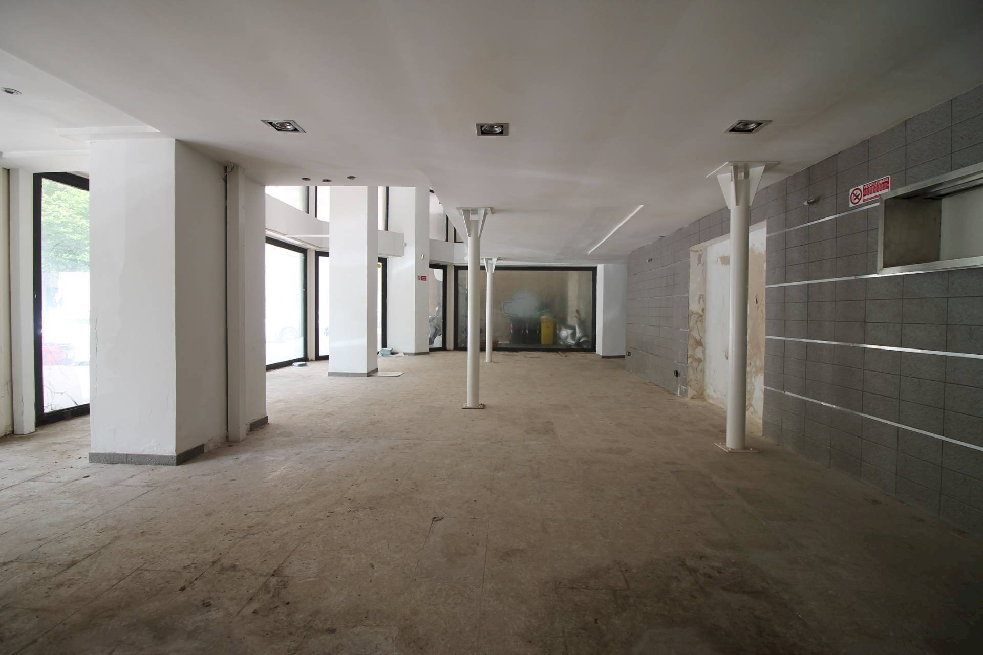 Foto 2 - Shop Viale Montedoro, Siracusa - photo 2