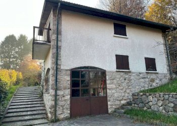 Facciata - Villa via MASSIMO D'AZEGLIO, 4, Ballabio - foto 10