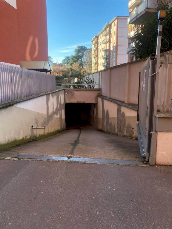 Ingresso - Box via SACCHETTI, 13, Sesto San Giovanni - foto 1