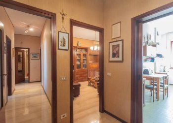 Corridoio - Three-room apartment viale MARELLI, 19, Sesto San Giovanni - photo 14