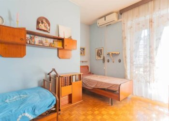 Camera da letto - Three-room apartment viale MARELLI, 19, Sesto San Giovanni - photo 31
