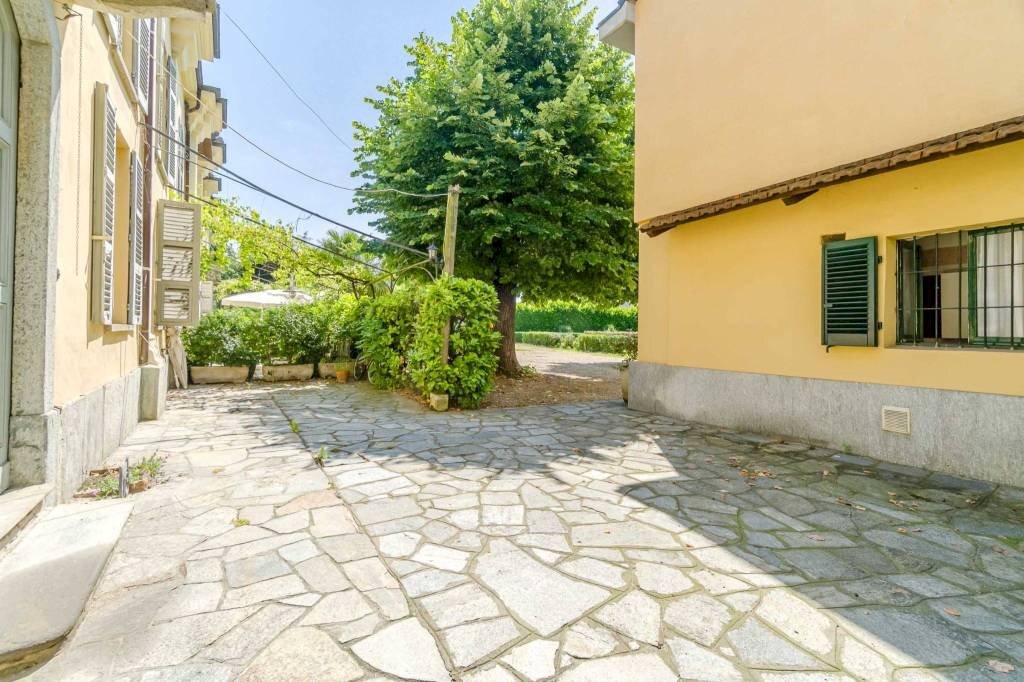 Cortile interno - Apartment via Carlo Tenivelli, 27, Moncalieri - photo 3