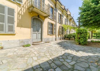 Cortile interno - Appartamento via Carlo Tenivelli, 27, Moncalieri - foto 2
