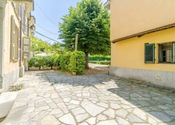 Cortile interno - Appartamento via Carlo Tenivelli, 27, Moncalieri - foto 3