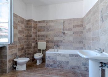 Bagno - Appartamento via Carlo Tenivelli, 27, Moncalieri - foto 11