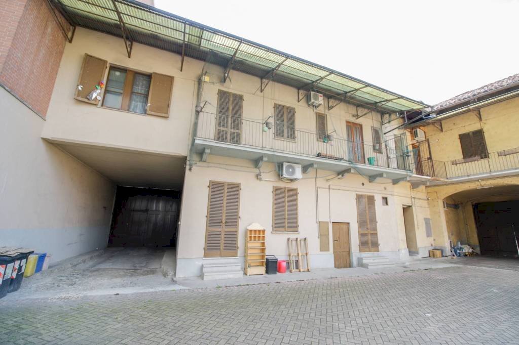 Cortile interno - Appartamento via Po, 7, Chivasso - foto 2