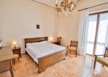 Camera da letto - Appartamento via Po, 7, Chivasso - foto 15