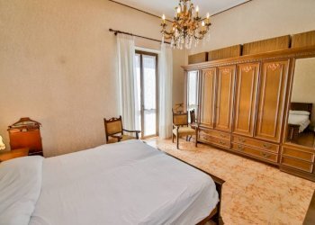 Camera da letto - Appartamento via Po, 7, Chivasso - foto 16