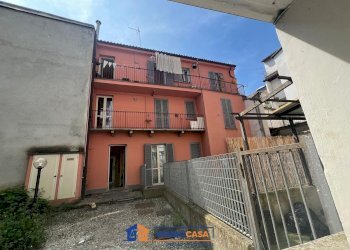 Bilocale Nizza Monferrato - foto 2