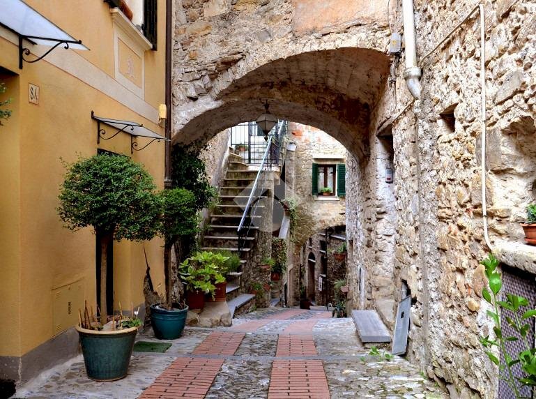 Four-room apartment Via Castello, Apricale - photo 1