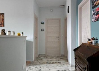 Four-room apartment Torino - photo 17