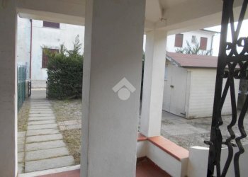 Three-room apartment Via alpi centrali, Comacchio - photo 9